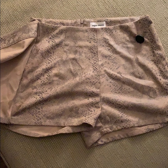 Snakeskin skort!! - Picture 3 of 6